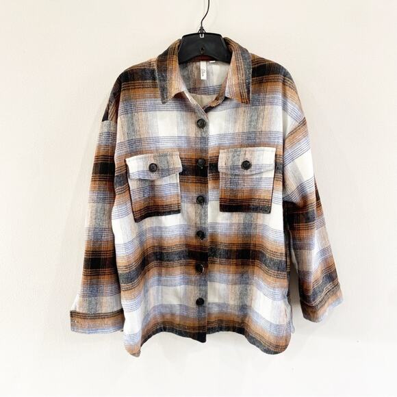 Elan | Riley Plaid Shacket - Picture 3 of 11